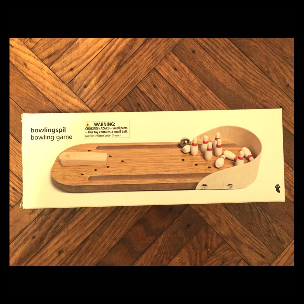 Mini bowling set